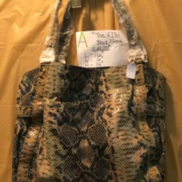 NWT The Find Leather Bag Vintage w/ Wallet & Keychain - Picture 3 of 3